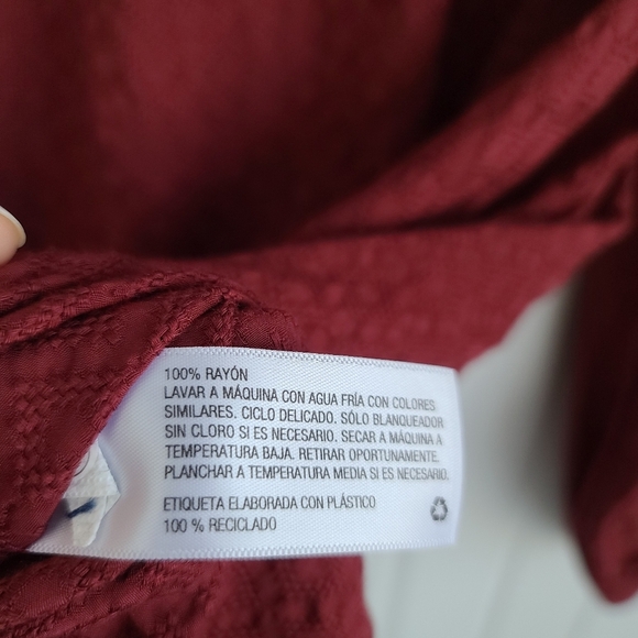 Universal Thread Women's Small Burgundy Ruffle Pullover Fall Blouse - Picture 11 of 11